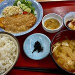 紀のや - 料理写真:おろしトンカツ定食 820円