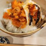 割烹 市川 - 鮭ご飯　美味しい〜の！