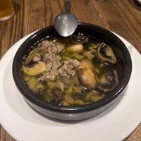 ricont - 次はキノコと牛肉のアヒージョです。