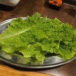 宇多津ホルモン - サンチュ(*‘ω‘ *)