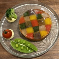 恵比寿ビストロ 猫も杓子も - モザイク仕立てのラタトゥイユ