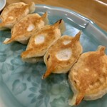 手作り餃子の店 吉春 - 