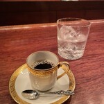 カフェ・鈴木 - お店の器も素敵