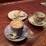 カフェ・鈴木 - おしゃれなコーヒーカップ
