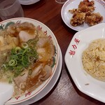 ラーメン 魁力屋 藤沢石川店 - 