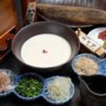 Yakumiya - 自家製豆腐に彩り豊かな薬味を添えて