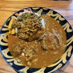 SPICE&CURRY LAMP - 牛すじ+レモン牛タンキーマの2種あいがけ　1400円
