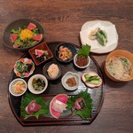 魚菜鶏 神楽戸 - 彩り御膳コースの一例