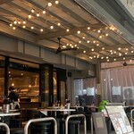 焼肉上畜 - 開放感ある〜入口〜♡‥入りやすく〜スタッフさんの明るい笑顔〜♪‥いらっしゃいませ〜♪‥素敵だなぁ〜˚✧₊⁎