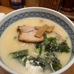 麺飯食堂 なかじま - キクラゲ丼についてくる半ラーメン　熟成塩ラーメン