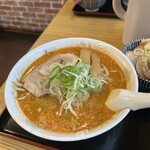 ラーメン とらじ食堂 - 