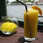 THE DECK - マンゴのシェイクが最高に美味
            