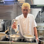 俺のラーメン あっぱれ屋 - 大将の無駄のない動きに惚れ惚れ✨