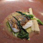 Restaurant27 - ヒラスズキのポワレ　キャベツのソース