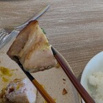 プレートカフェリゾラ - 梅肉ポークのアッロスティーレ 柑橘とマスタードソース