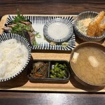 肉豆冨とレモンサワー 大衆食堂 安べゑ - 【2025.5.19(月)】豊洲鮮魚の刺身定食（並盛・カツオのたたき＋白身魚フライ＋ご飯＋味噌汁＋漬物）1,098円→998円