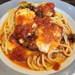 ショクジノアトリエ イタリアン南森町 - ホタルイカとブロッコリー、モッツァレラチーズのアラビアータ