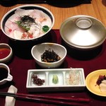 銀座　遠音近音 - 海鮮丼と安芸灘若布にゅう麺