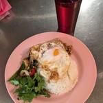 炭火焼アジアン酒場 アローイ兄弟 - ガパオライス¥1,000