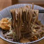 蕎麦29東京 - から揚げそば(冷)＠税込830円