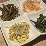 肉匠迎賓館 天理店 - 韓式小菜拼盤