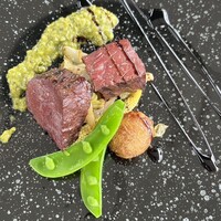 スミレオオサカ - 牛肉のタリアータ