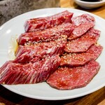 炭火焼肉ホルモンさわいし - 