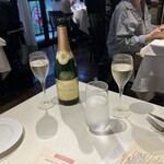 オザミ・デ・ヴァン 本店 - 