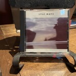 JAZZ茶房 青猫 - その時にかかっているCDが展示されている