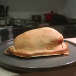 フィエルテ - 蝦夷鮑の塩釜焼きのプレゼンテーション