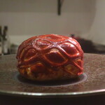 フィエルテ - サステナブル和牛”熟”と仏産フォアグラのパイ包み焼きのプレゼンテーション