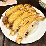 銀座天龍 名古屋店 - 焼き餃子　8ヶ　¥1330