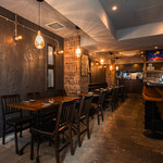 Pizzeria Panacea - テーブル8席