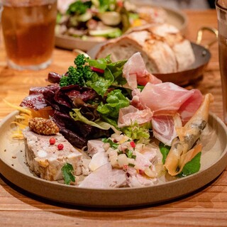「パテ・ド・カンパーニュ」が一押し。気軽に楽しむランチコース