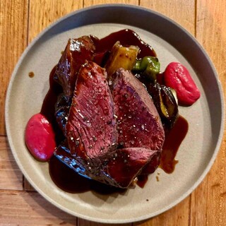 パリのエスプリと地元食材の融合。本場仕込みのディナーコース