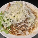 豚風。 - 限定『冷加齢蕎麦』（1,300円）＋燻製うずら（150円）＋さらしネギ（100円）、ニンニクコール