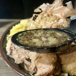 ラーメン専門 宮の森 - スープ