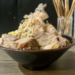 ラーメン専門 宮の森 - サイド