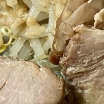 ラーメン専門 宮の森 - さらにアップ