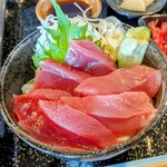 光る海 - マグロ丼ミニ