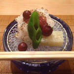 恵比寿　くろいわ - 焼きはも 満願寺唐辛子 梅肉和え 煮こごり
      
      