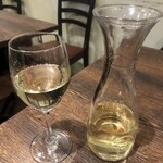 創作ダイニング アタラッシア - カラフェハウスワイン（白）1,100円