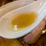 Ramen FeeL - スープを６杯は先ず味わいます。