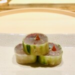 300574207 - ①【先付-1】
                      鯵の胡瓜巻き、梅肉のせ