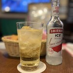 CELTS - ◇ジェムソンハイボール¥649×2
…ジェムソンハイボールがこのお値段でしたら
お得ですよね〜！(*´Д｀*)♡ しっかり濃さもあり、美味しいそう(๑˃̵ᴗ˂̵)