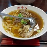洪師父牛肉麺 - 