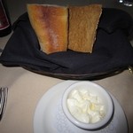 Ruth's Chris Steak House - 2012年の｢バゲット＆ラバッシュ＆バター｣