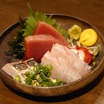 飲んべぇ食堂 らくだ屋 - 刺身盛合せ（ハーフ）