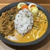スパイスカレーandカフェ チカク - 料理写真:2種がけ