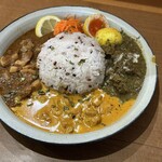 スパイスカレーandカフェ チカク - 3種がけ